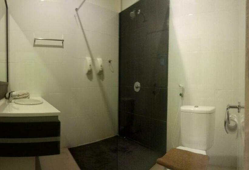سوییت جونیور, Jazz Hotel Palu