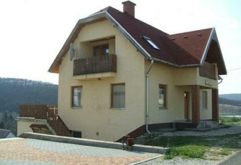 1间卧室的房子, Szigeti B&b