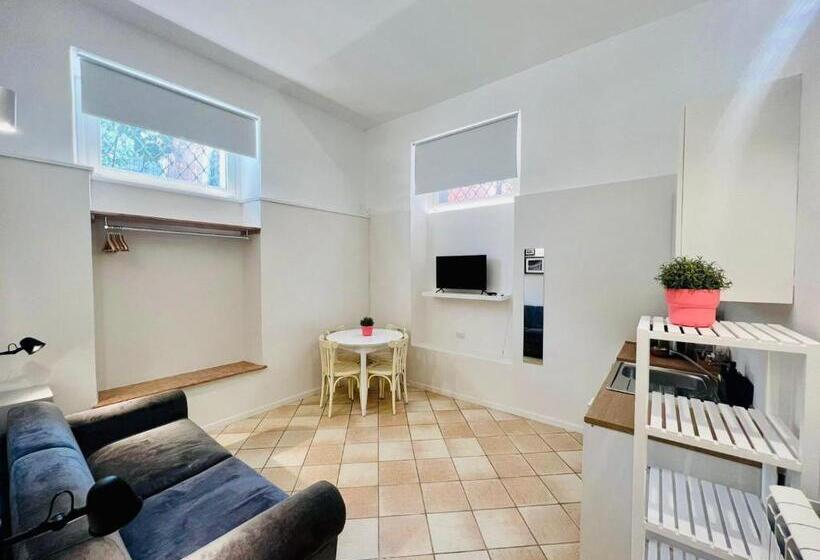 חדר אקונומי, Eccelso Suites