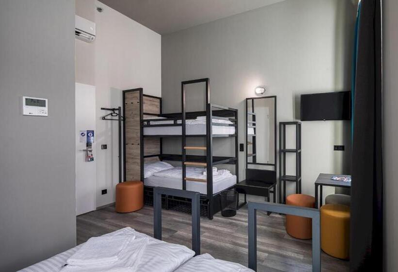 Camera Tripla Standard, A&o Hostel Firenze Campo Di Marte