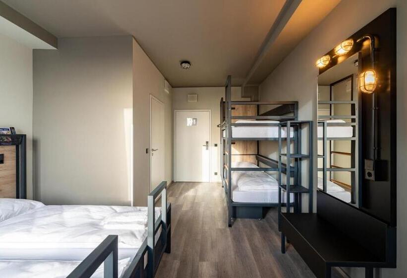 Camera Familiare, A&o Hostel Firenze Campo Di Marte