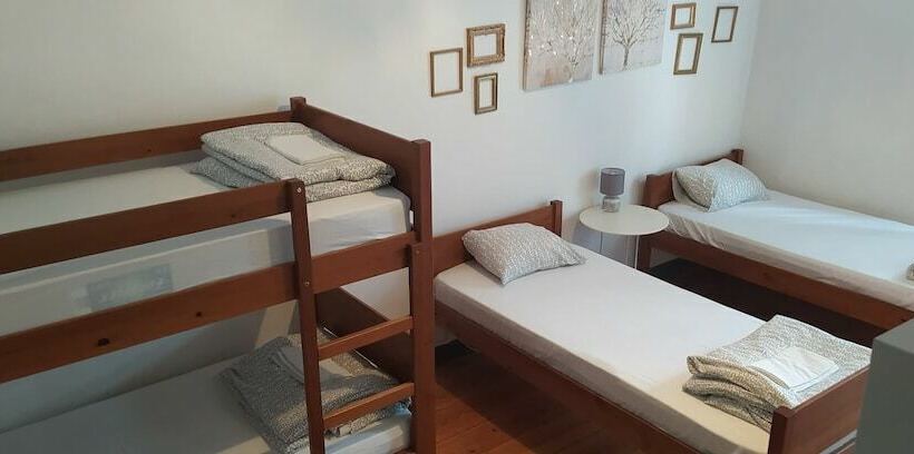 اتاق خانوادگی, Hostel Raymundo