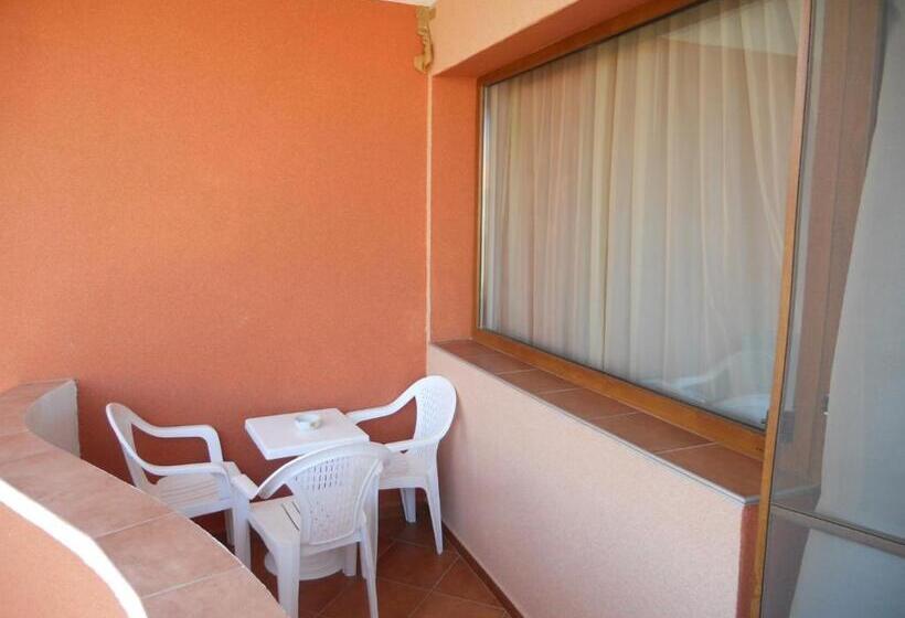 Номер Стандарт Трехместный, Marianas Guesthouse