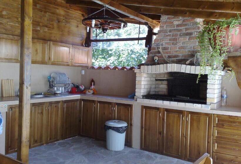 Четырехместный Номер Стандарт с Балконом, Marianas Guesthouse