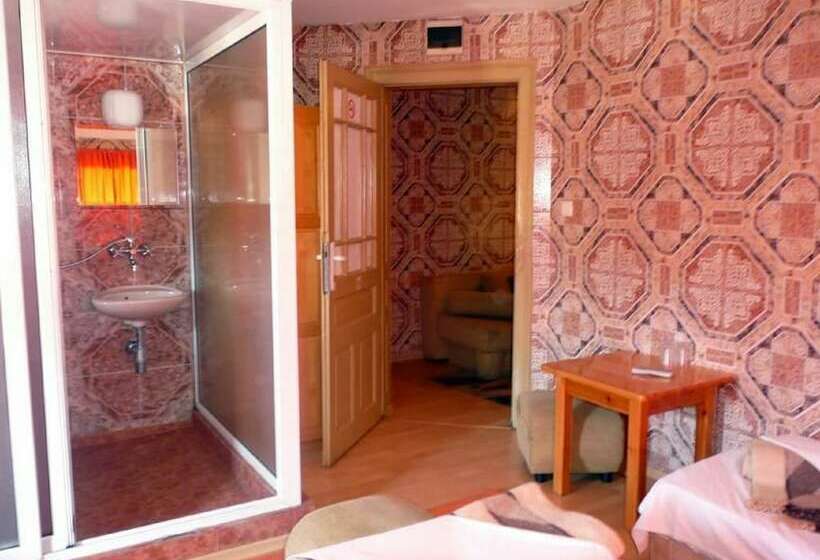 스탠다드 룸, Shans 2 Hostel