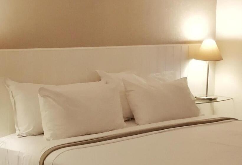패밀리 룸, Ringtails Motel
