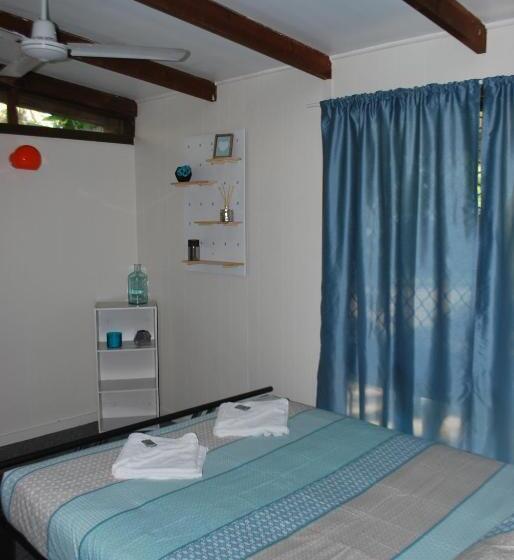キャビン, Colonial Village Resort