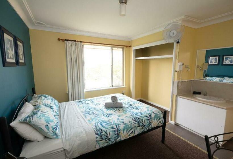 스탠다드 룸 공동 욕실, Ozzie Pozzie Backpackers   Port Macquarie Yha
