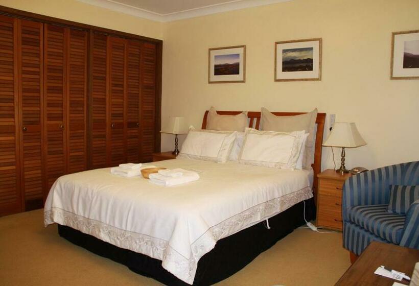 Номер Стандарт, Bathurst Heights Bed & Breakfast