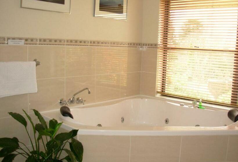 디럭스 스위트, Bathurst Heights Bed & Breakfast