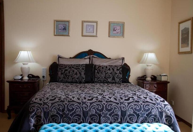 Номер Deluxe с Балконом, Bathurst Heights Bed & Breakfast