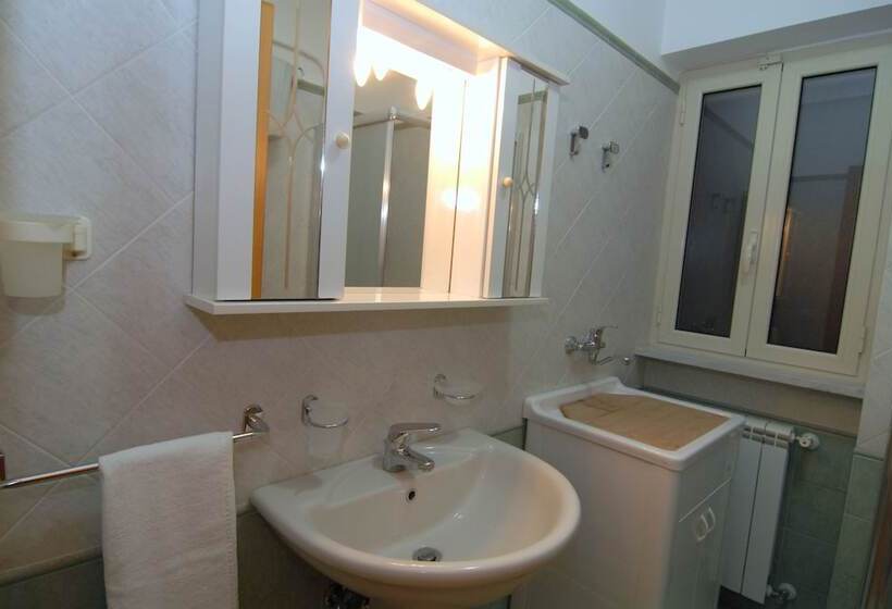 Apartamento 2 Dormitórios, B&b Villa Vittoria