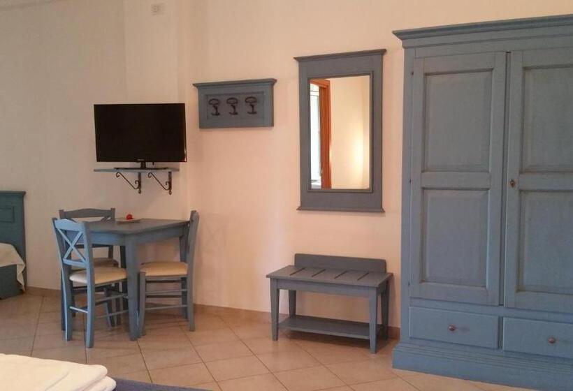 חדר סטנדרט לארבעה, Agrialbergo Capalbio