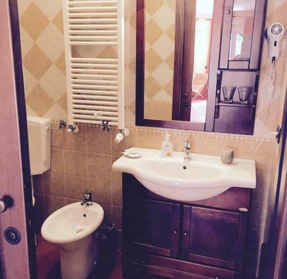 Quarto Estandar, Villa Della Mimosa