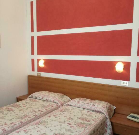 Quarto Triplo Estandar, Prati