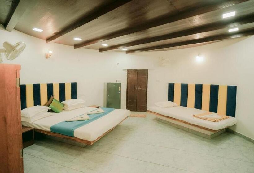 Дом 1 Спальня, Heritage Wadi, Satara