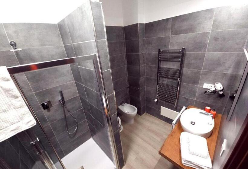 חדר סטנדרט לשלושה, Piol Guest House