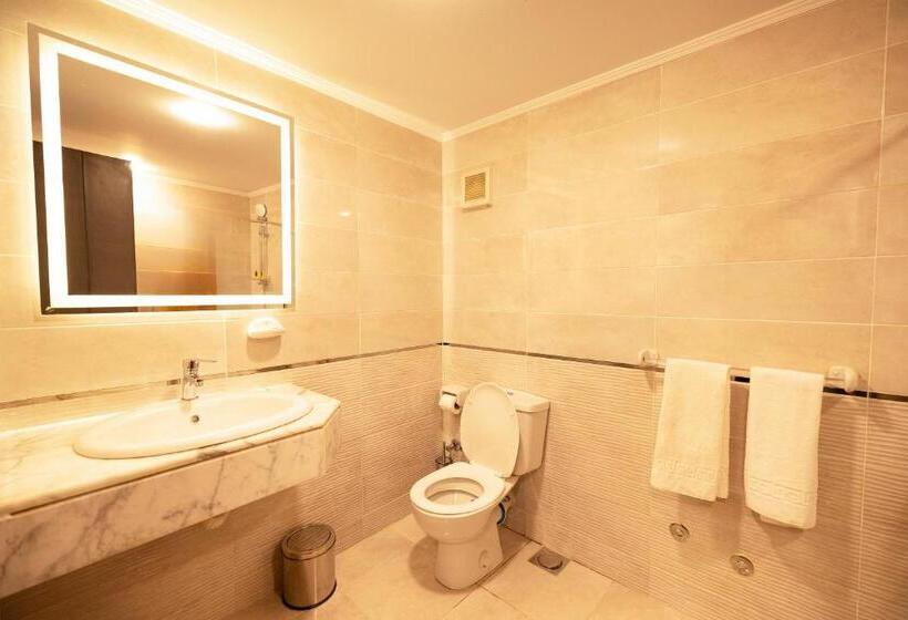 اتاق لوکس, Mar Charbel Hotel Cairo