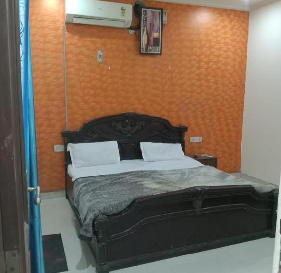 اتاق استاندارد, Mid City Hotel & Resto