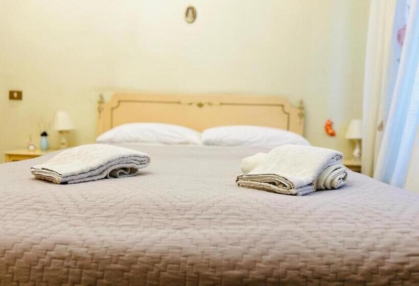 Номер Стандарт, Seaside Rooms Near Villa Of Caravaggio