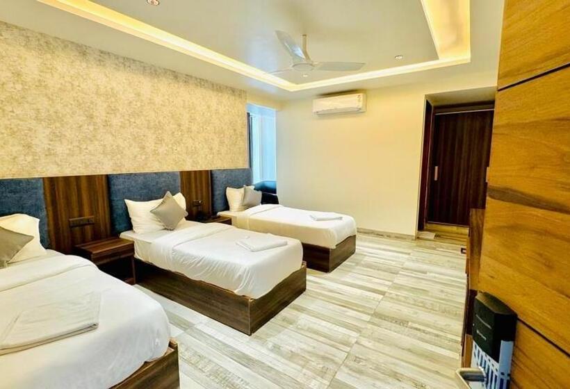Номер Deluxe, Raksha Suites & Banquet Greater Noida