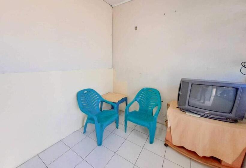 Номер Economy, Spot On 93840 Guest House Amanda Syariah