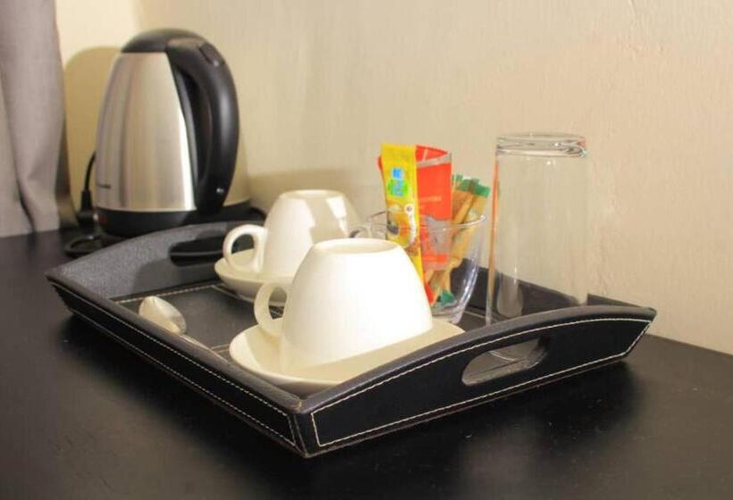 اتاق استاندارد با سرویس بهداشتی مشترک, Kunzi B&b