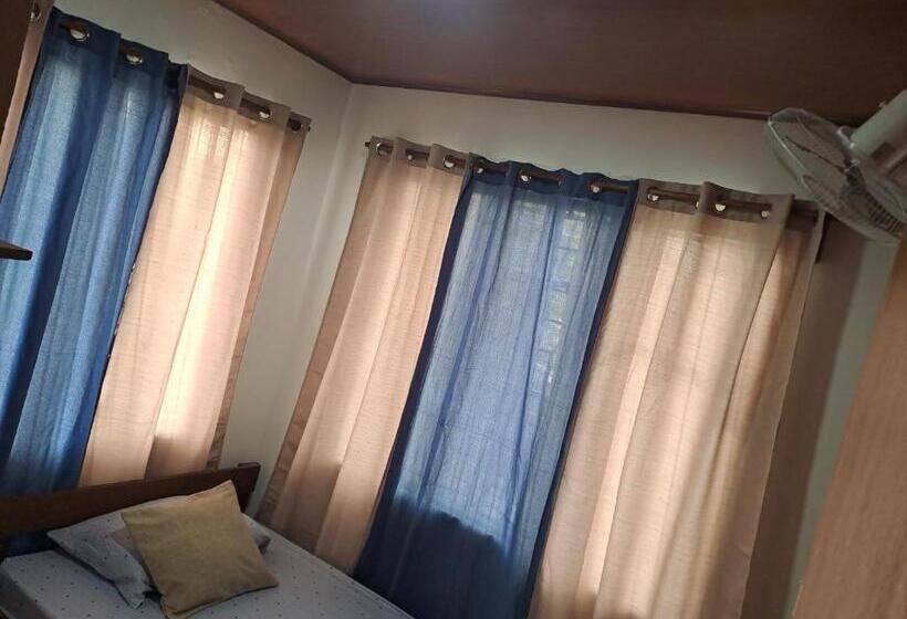 اتاق عادی یک تخته, Hostel Casa Mar