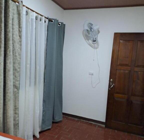 اتاق استاندارد, Hostel Casa Mar