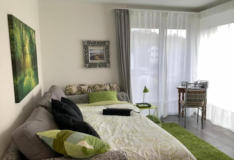 Номер Стандарт Вид на Бассейн, Chez Svanette B&b Villa Sonnglück