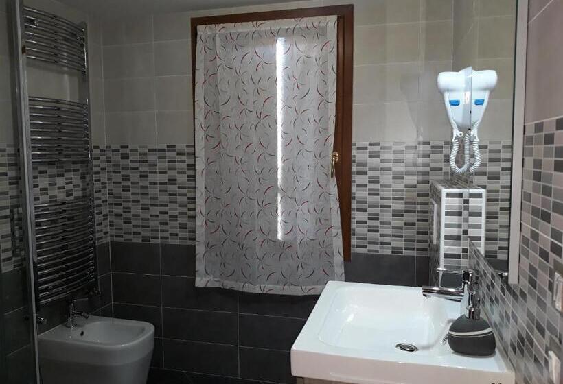 חדר סטנדרט לשלושה, B&b Casa Taty