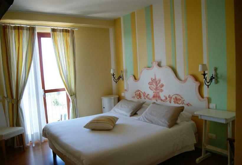 スタンダードルーム, B&b Corte Frisonai