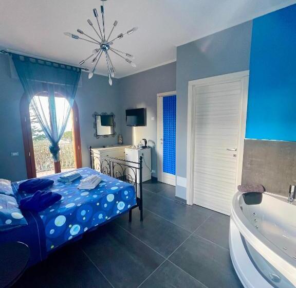 اتاق استاندارد با وان آب گرم, Villa Gaia   Luxury Villa, Pool & Wellness Rooms