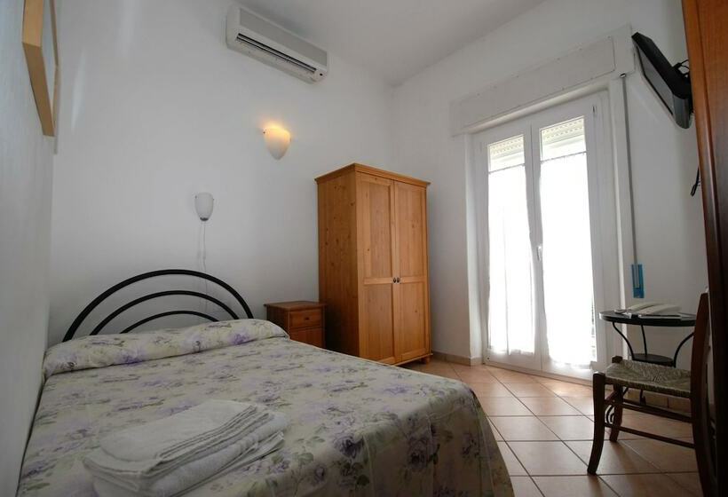 اتاق استاندارد, Luana