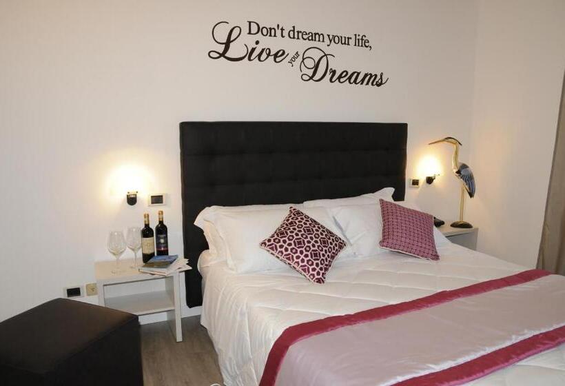 Romantic Room, Rombino