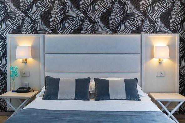 غرفة كومفورت, Rombino