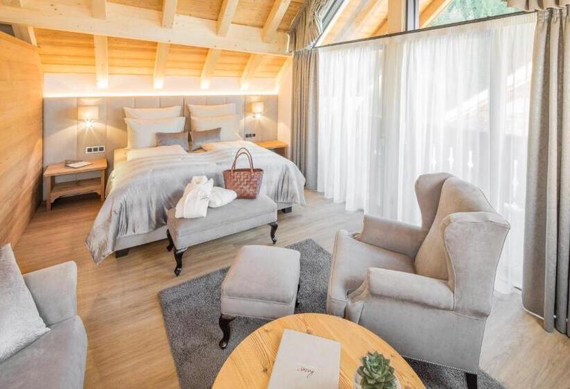 سوئیت با وان آب گرم, Savoy Dolomites Luxury & Spa
