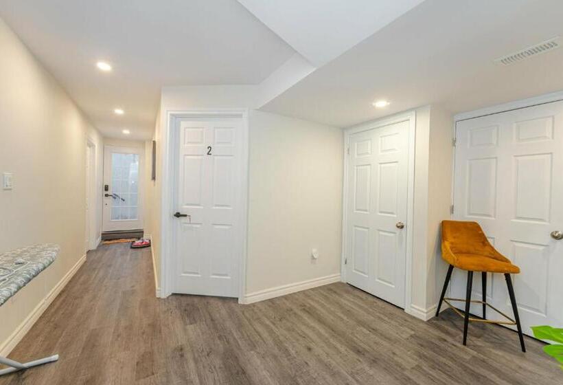 Номер Deluxe, Private Basement Bedrooms In Oakville