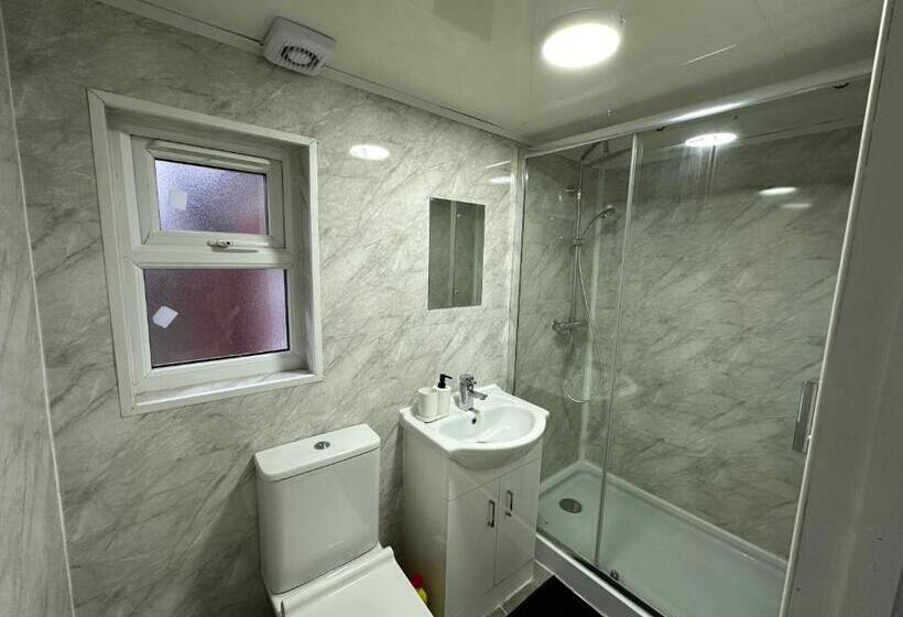 Номер Стандарт, Stratford Guesthouse