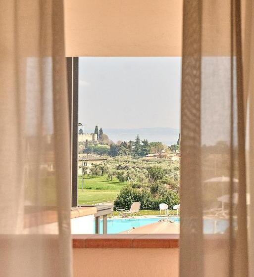 1 Bedroom Apartment Lake View, Moniga Resort