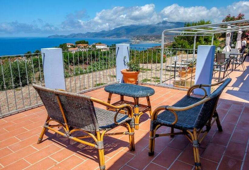 Семейный Номер Вид на Море, Villa Pischinas