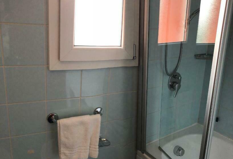 اتاق استاندارد چهارنفره با بالکن, Dal Ponte
