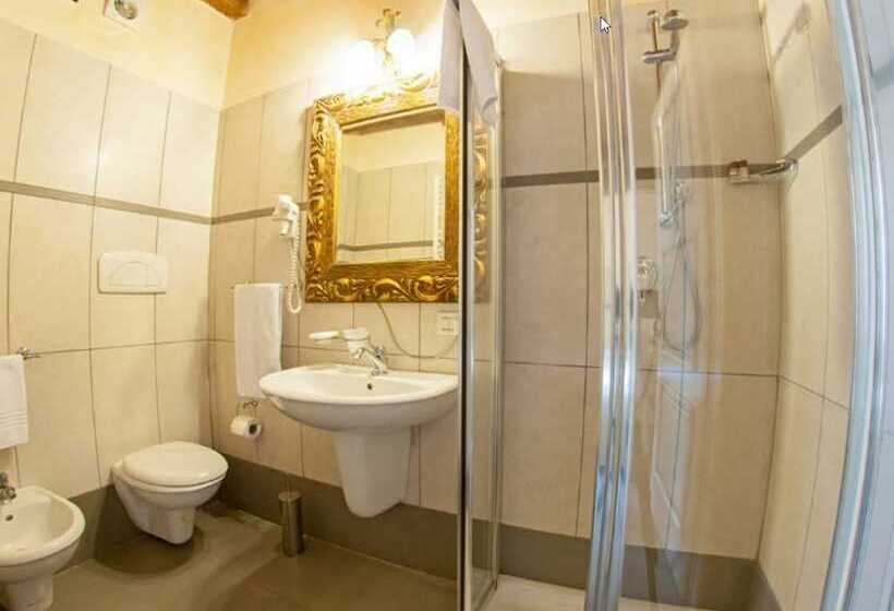 Номер Стандарт, La Tavola Rotonda