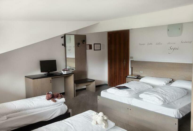 חדר סטנדרט לארבעה, Scoiattolo