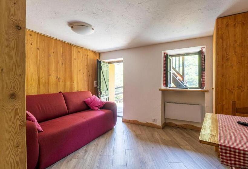 استودیوی استاندارد, Residence Covalou