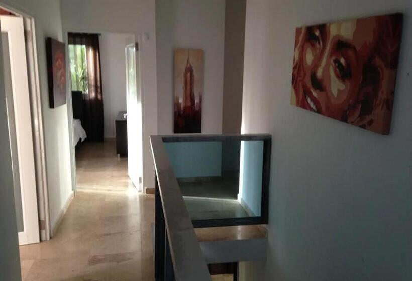 سوئیت با تخت بزرگ, Manati World Point Inn