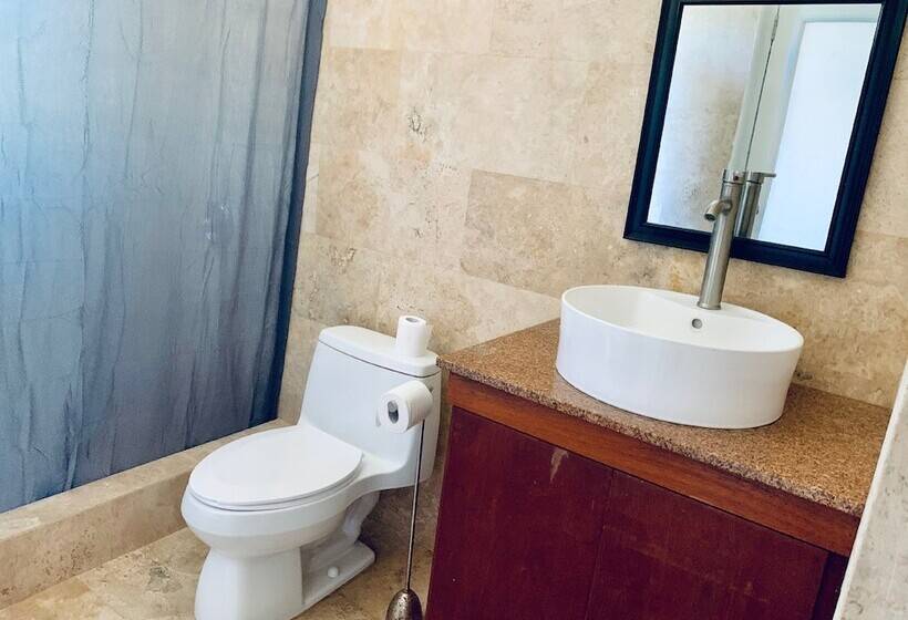 سوئیت با تخت بزرگ, Manati World Point Inn