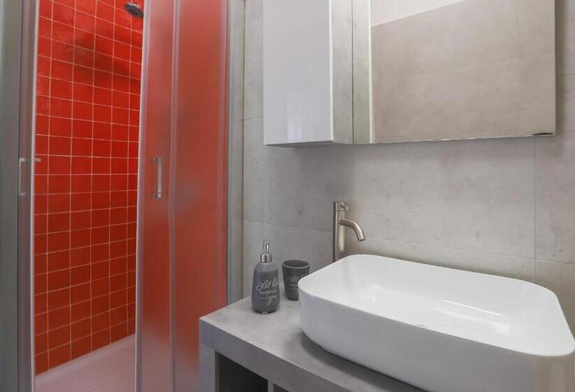 اتاق استاندارد سه نفره, Barbyb B&b