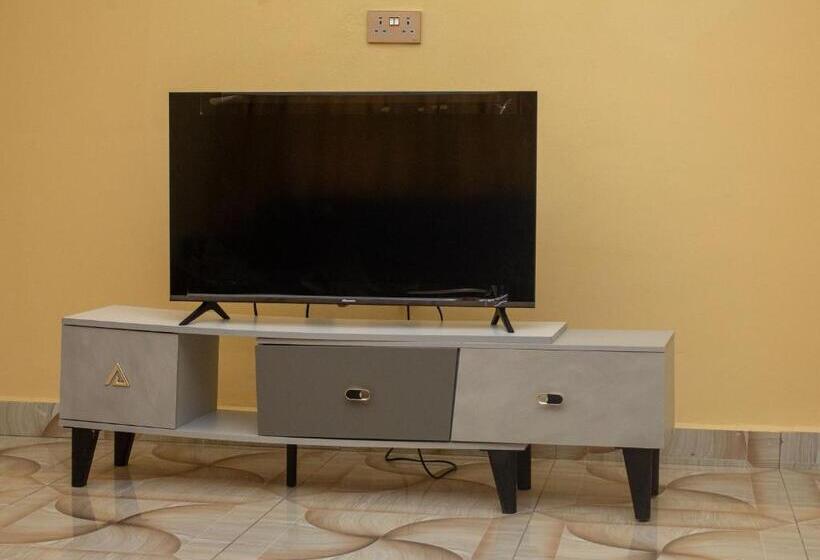 آپارتمان 1 خوابه, Stepmens Guest House