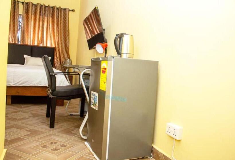 آپارتمان 1 خوابه, Stepmens Guest House